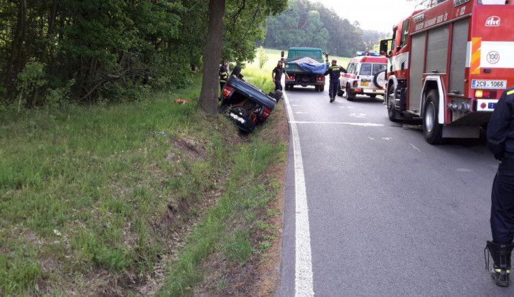 Ranní nehoda u Chrastin na Písecku se nakonec obešla bez vyproštění.