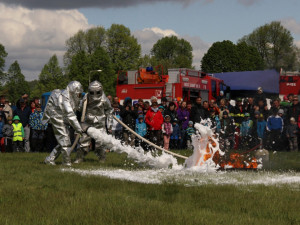Své schopnosti předvedou také strakoničtí hasiči Zdroj: archív 25. protiletadlového raketového pluku.