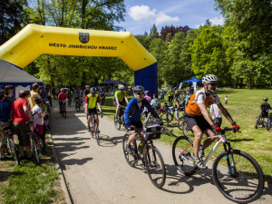 Turistickou sezonu na Hradecku zahájí tradiční výšlap Přes kopec.