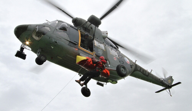 Novinkou letošního programu bude ukázka slanění z vrtulníku W-3A Sokol. Zdroj: cJan Kouba, Ministerstvo obrany,