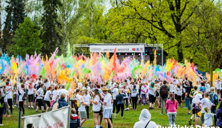 Běžecký závod omezi dopravu v centru Budějc