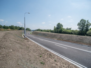 Propojka Máje a Vltavy je otevřena. Ve zkušebním provozu se po silnici bude jezdit i v noci