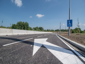 Propojka Máje a Vltavy je otevřena. Ve zkušebním provozu se po silnici bude jezdit i v noci