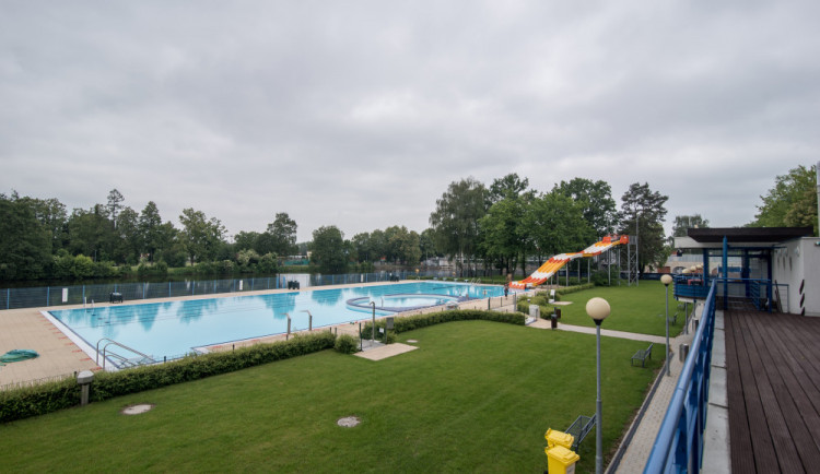 Vstupné na letní bazény se na jihu Čech letos většinou nezmění