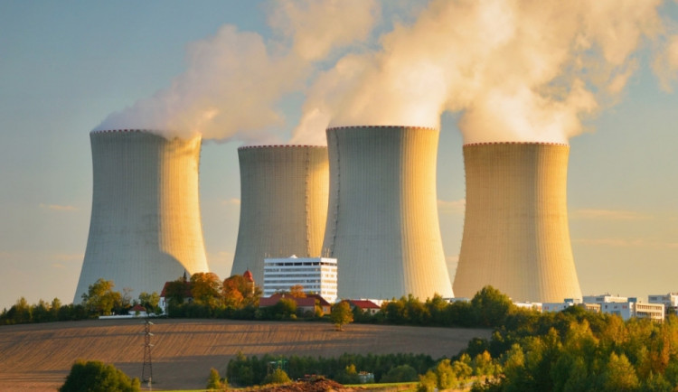 Na temelínských chladicích věžích dnes proběhne zkusebni videomapping