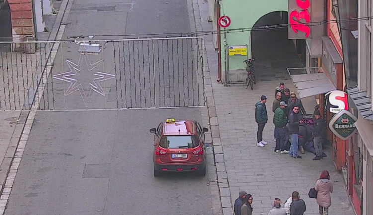 Budějčtí kriminalisté pátrají po svědcích incidentu, při kterém byl těžce zraněn muž