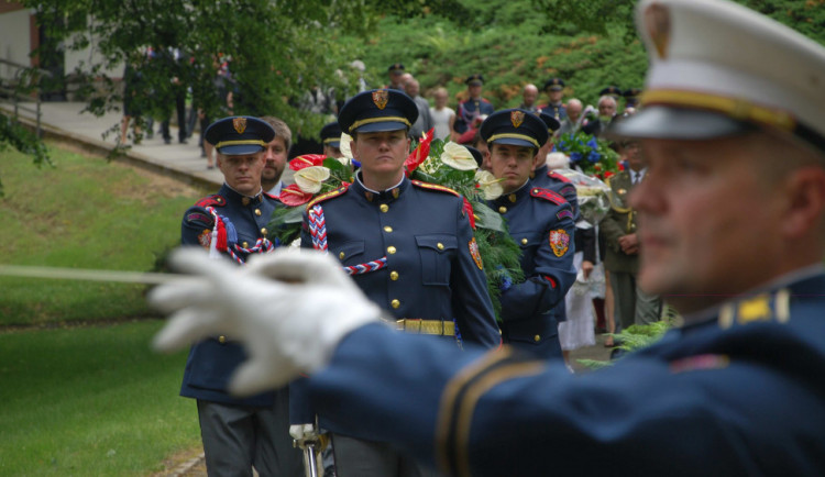 V Sezimově Ústí uctili památku Edvarda Beneše. Pietního aktu se zúčastnila i hejtmanka Stráská
