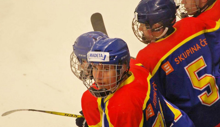 Své síly a hokejový um poměřili starší dorostenci budějckého Motoru se svými hosty z ruského Jekatěrinburgu.