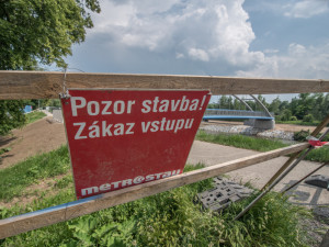 Nová lávka v Rožnově u TJ Meteor.