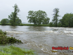 V Jihočeském kraji se staví i v místech zasažených povodní