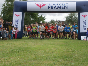 Sportovní oblečení, tenisky a úsměv. Na Římovském běhu se bude pomáhat už počtvrté