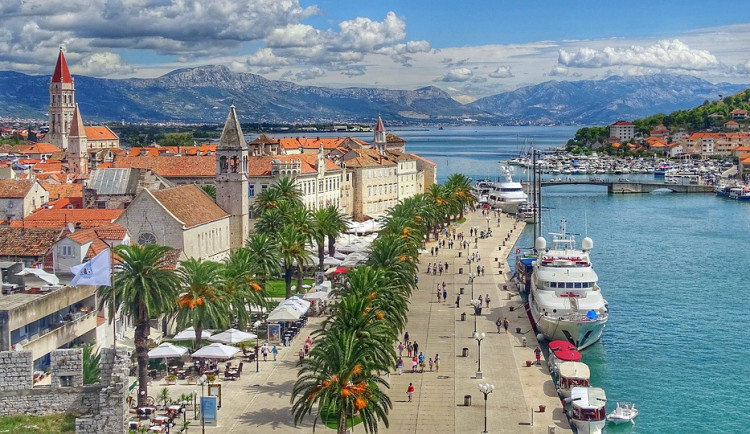 Během loňské turistické sezony zemřelo v zahraničí méně Čechů