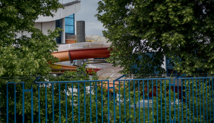 Starý tobogán na budějcké plovárně.