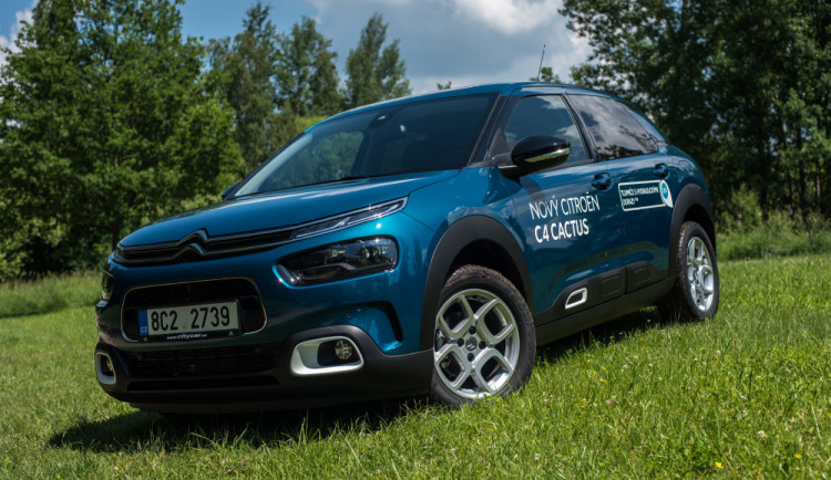 FOTO: Nový C4 Cactus v redakčním testu obstál. Cestování s houpavou ladností připomíná legendární „citroeňácké“ odpružení