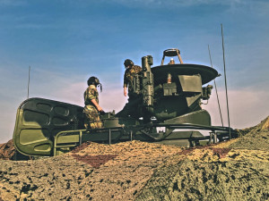 Rozvinování řídícího a naváděcího radiolokátoru SURN CZ.