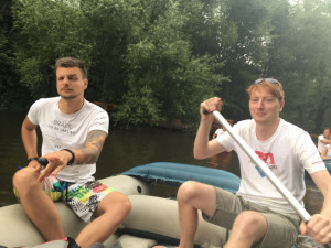 Kluci jednou za čas i zapózovali.