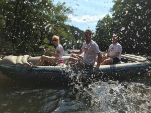 Došlo i na umělecké fotky.