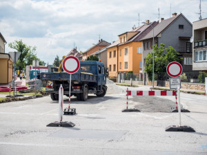 Uzavírka frekventované budějcké křižovatky.