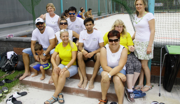 Benefice pro Bazalku v plážovém volejbale.