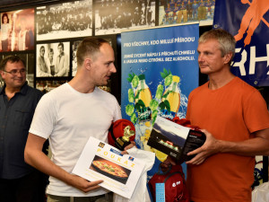 Vyhlášení výsledků Rybníkářské hokejové ligy 2017/2018.