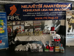 Vyhlášení výsledků Rybníkářské hokejové ligy 2017/2018.