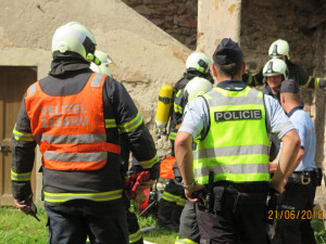 Hasiči absolvovali prověřovací i taktická cvičení na zámku i ve škole.