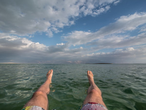 CO VY NA TO? Dovolenou si lidé užívají u moře, ale i doma