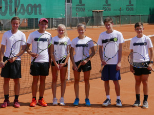 Mladí tenisté LTC Tonstav-Service České Budějovice.