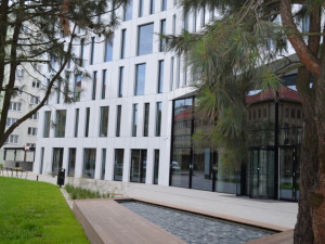 Moderní pracovní prostředí najdou v českobudějovickém PIANU mimo jiných i zaměstnanci skupiny UNICAPITAL DISTRIBUCE nebo call centra společnosti ATODA Telemarketing.