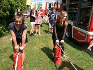 Už čtvrtým rokem pokračuje ve městech a obcích kolem elektrárny Temelín projekt Hasičského záchranného sboru Jihočeského kraje s názvem Den bezpečnosti s hasiči.
