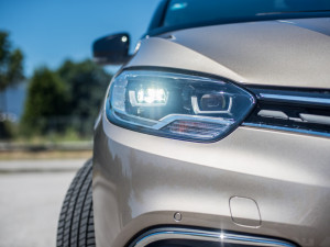 Elegantní cestování s rodinou. Renault Grand Scenic zaujme svěžím designem.