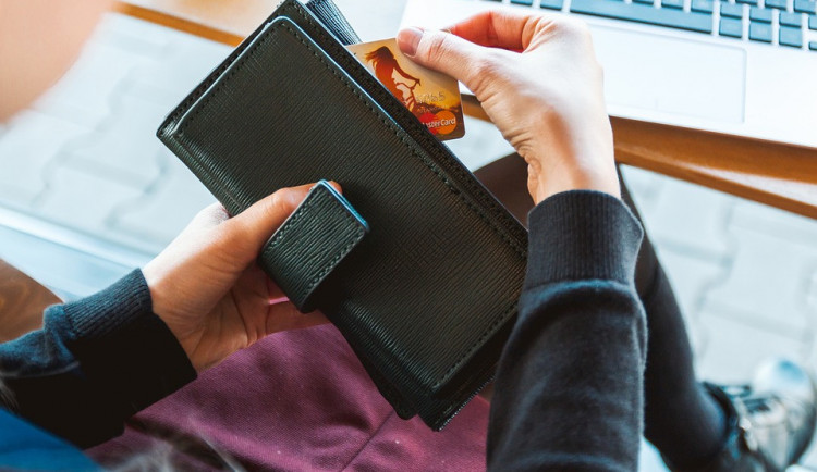 Dobírku využívá stále 34 procent zákazníků e-shopů