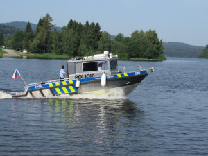 Lipenským policistům začala sezona na vodě.
