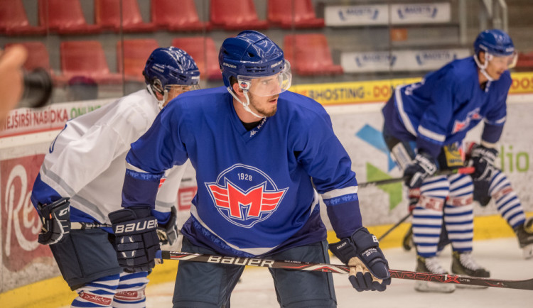 Hokejisté Motoru už trénují v Budvar aréně.