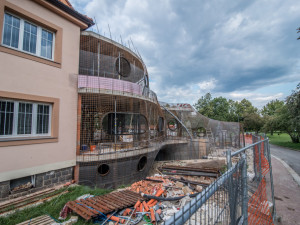 Obytná socha z dílny Michala Trpáka.