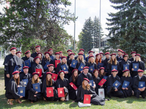 Čerství absolventi navazujících magisterských programů: Konstrukce staveb a Dopravní technologie a spoje.