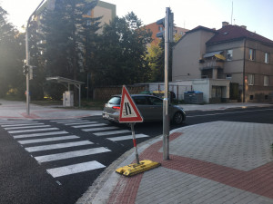 Další dopravní značení.