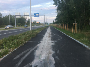 České Budějovice na to mají. Na zbrusu novém chodníku se po dvou měsících znovu pracuje