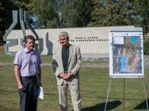 Jihočeský kraj převzal největší část původního vojenského letiště v Plané