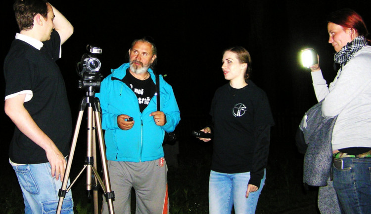 Pacov- porada před druhou fází výzkumu. Zleva Ondřej Bezouška, Kamil Valeška, Kateřina Běhanová, Michala Valešková