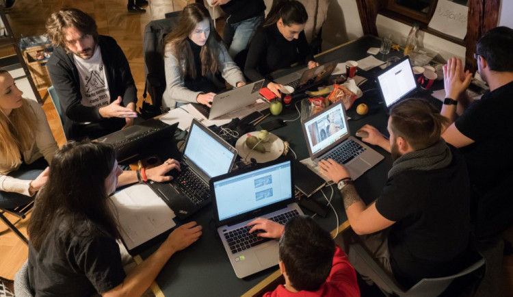 Sociální start-up Návštěvy POTMĚ se rozšiřuje do Českých Budějovic