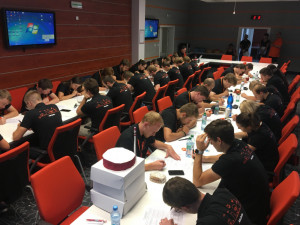 Během testu museli studetni zodpovědět 26 otázek (foto Marek Svitak)