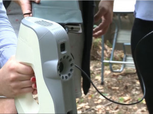 Studenti VŠTE vytvářejí kopii Stifterova obelisku pomocí 3D technologií. Ze zmenšenin by mohla být památka pro turisty.