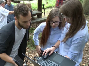 Studenti VŠTE vytvářejí kopii Stifterova obelisku pomocí 3D technologií. Ze zmenšenin by mohla být památka pro turisty.