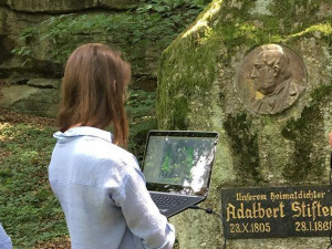 Studenti VŠTE vytvářejí kopii Stifterova obelisku pomocí 3D technologií. Ze zmenšenin by mohla být památka pro turisty.