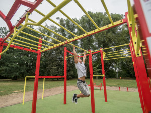 Budějce mají první workoutové hřiště. otestoval ho Lukáš Zetek.