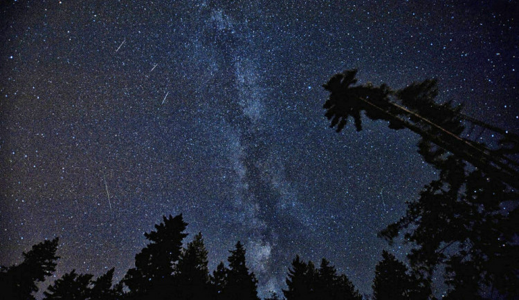 V noci bude vidět na obloze roj Perseidů