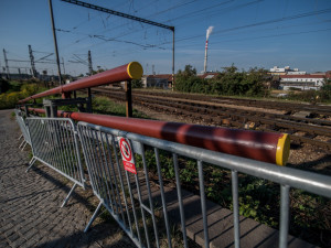 Práce na teplárenských horkovodech v areálu vlakového nákladového nádraží, a v délce 442 metrů přes tento areál.