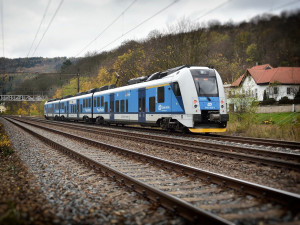 PŘEHLED: Od září platí „státní" sleva na vlakové jízdné pro děti, studenty a seniory
