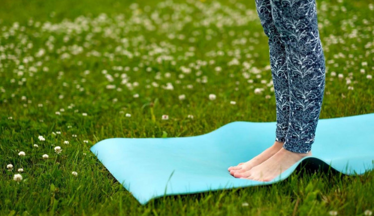 Už tuto sobotu 25. srpna pořádají Benefiční jógový víkend pro Cetrum Bazalka.